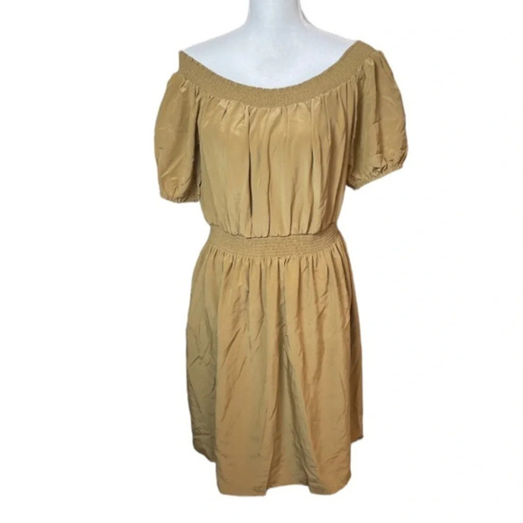 Club Monaco Dress Womens 12 Silk Nude Beige Smocked Flowy Neutral Minimal Boho - Picture 3 of 8